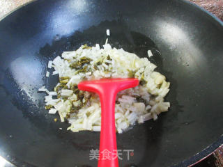 腌白菜炒土豆步骤4