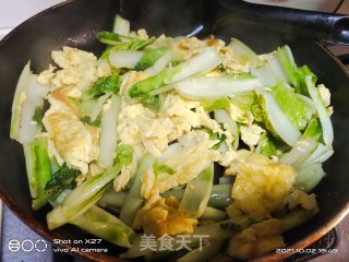白菜梗炒鸡蛋步骤4