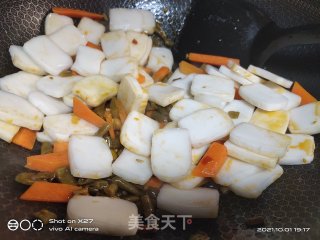 酸菜煮年糕步骤3