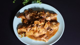酸豆角烧鲈鱼步骤6