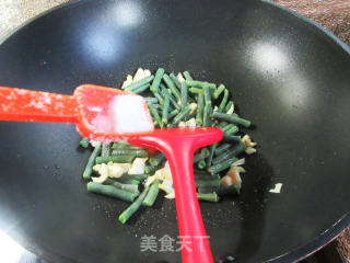 蒜香紫豇豆步骤5