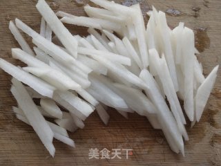 水煮白萝卜虾步骤2