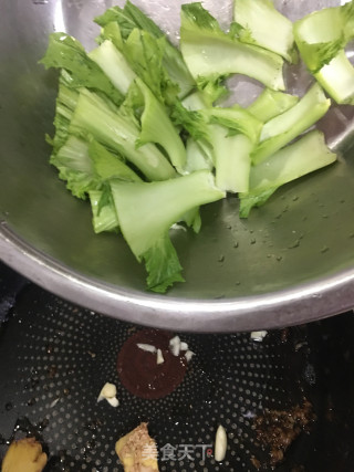 肉丸焖水东芥菜步骤6