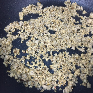 香菇肉末炒白菜步骤4 香菇肉末炒白菜步骤4