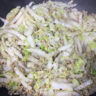 香菇肉末炒白菜步骤5 香菇肉末炒白菜步骤5