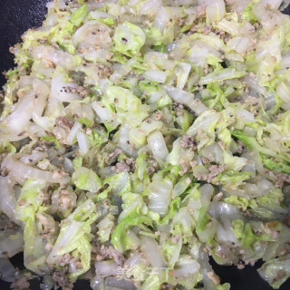 香菇肉末炒白菜步骤8 香菇肉末炒白菜步骤8