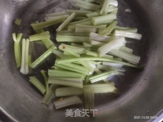 焖鹅肉步骤3