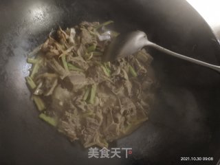 焖鹅肉步骤9