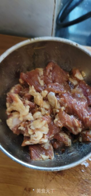 猪肉片辣炒萝卜干步骤3