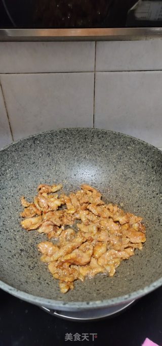 猪肉片辣炒萝卜干步骤6