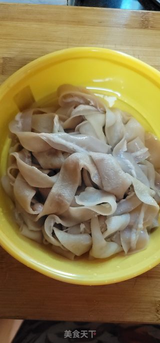 白灼鹅肠步骤1