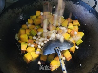 花生炖南瓜步骤7
