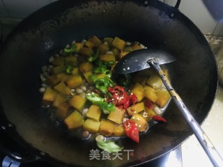 花生炖南瓜步骤9