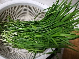 韭菜炒五香豆腐步骤1