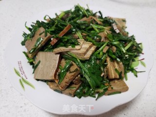 韭菜炒五香豆腐步骤6