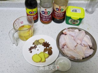 卤味卤鸡翅步骤1