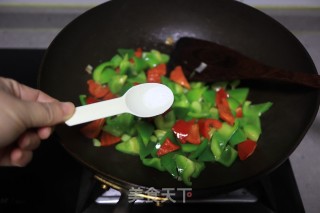 辣椒炒腐竹步骤4