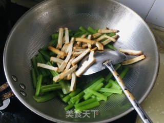 青椒炒豆干步骤6