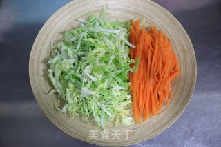 肉丝胡萝卜圆白菜步骤3