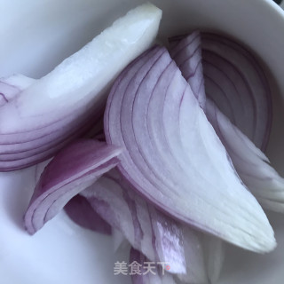 黑胡椒青椒炒章鱼步骤3