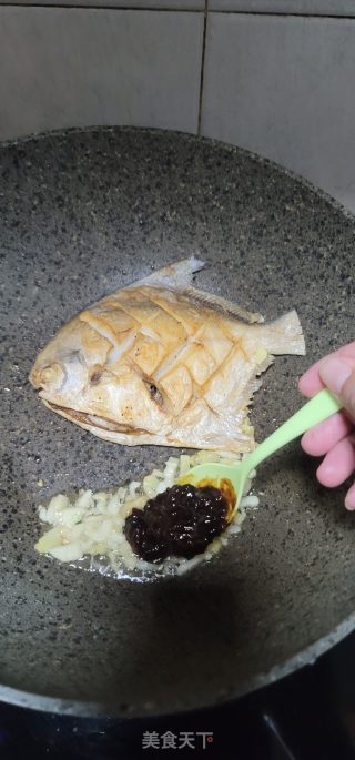 黄豆酱烧白鲳步骤6