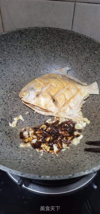 黄豆酱烧白鲳步骤7