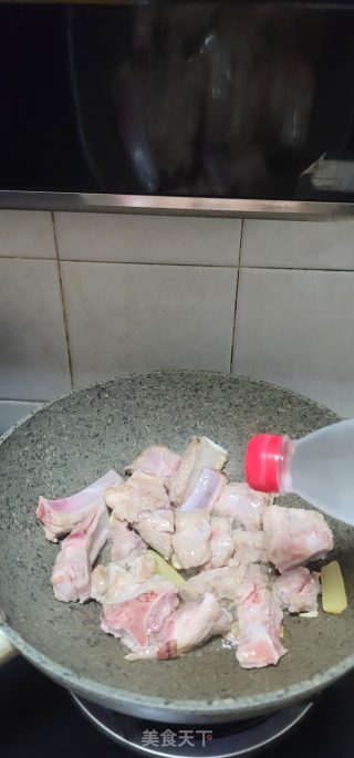 胡萝卜烧肋排步骤4