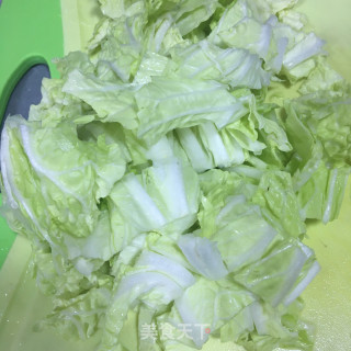 蒜蓉肉片炒白菜步骤2