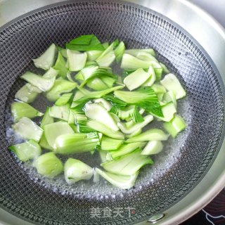 麻辣肠炒油菜步骤6