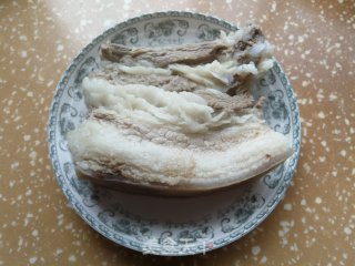 胡萝卜青菜炒回锅肉步骤4