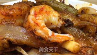 干锅香辣虾，做法简单，虾肉鲜甜，酱汁香辣，唆着手指越吃越香。步骤14