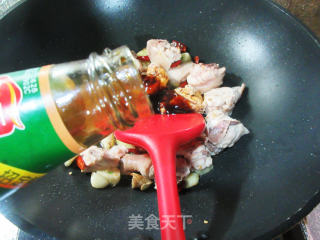 锅巴三黄鸡步骤6