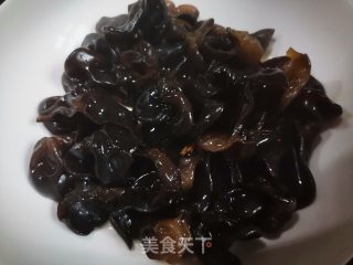 木耳剁椒蒸土鸡步骤6