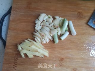 红烧鸡翅尖步骤4
