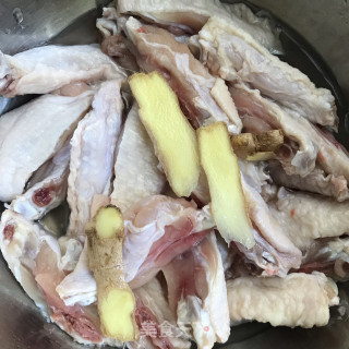 麻香红酒炖鸡翅步骤3