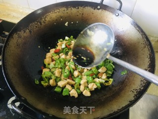 辣子滑油鸡丁步骤7
