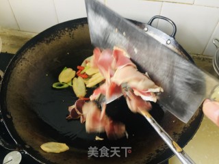 泡椒仔姜炒鸡胗步骤5