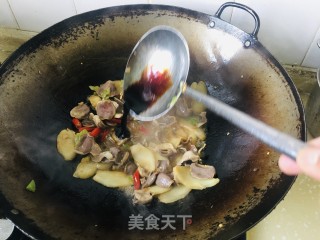 泡椒仔姜炒鸡胗步骤9