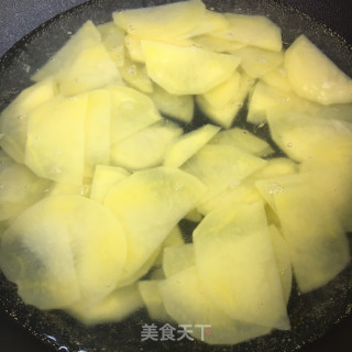 香芹瘦肉土豆片步骤5
