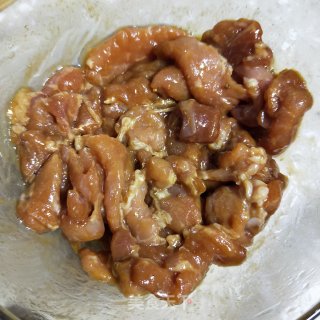 韭苔炒肉步骤4