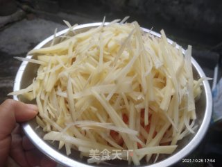 土豆胡萝卜丝儿步骤1