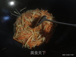 土豆胡萝卜丝儿步骤3