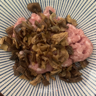 鹿茸菇蒸肉饼步骤4