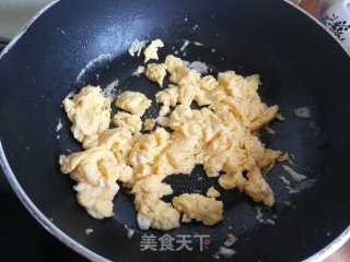 韭菜炒鸡蛋豆腐步骤4