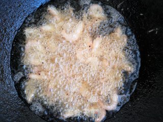 酥炸小海虾步骤7