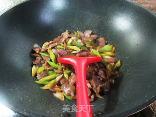 大葱炒鸭胗步骤8