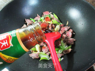 大葱炒鸭胗步骤6