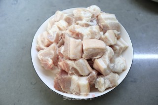 电饭煲炖五花肉步骤4