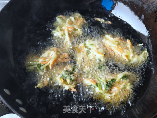 炸咸食步骤7