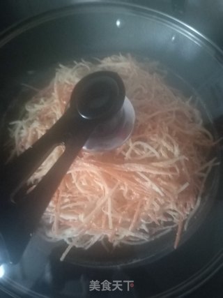 粉蒸萝卜双丝步骤5